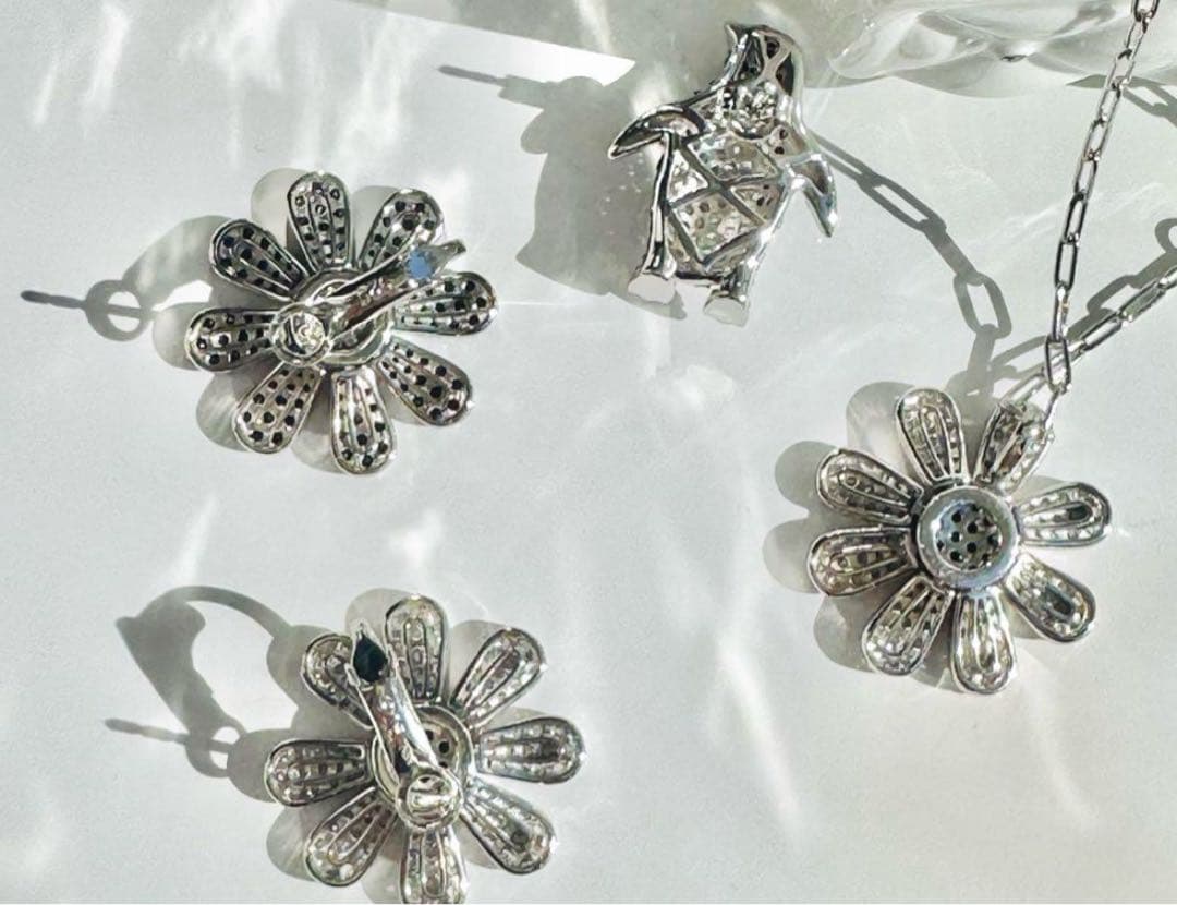 実物写真❤️Mio Harutaka好き❤️ マーガレットピアス　片耳　ブラック