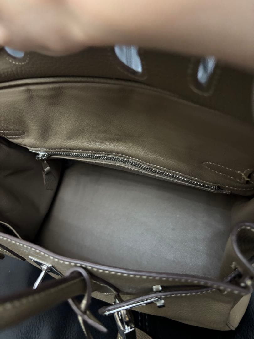 本革 人気エトゥープカラー ハンドバッグ