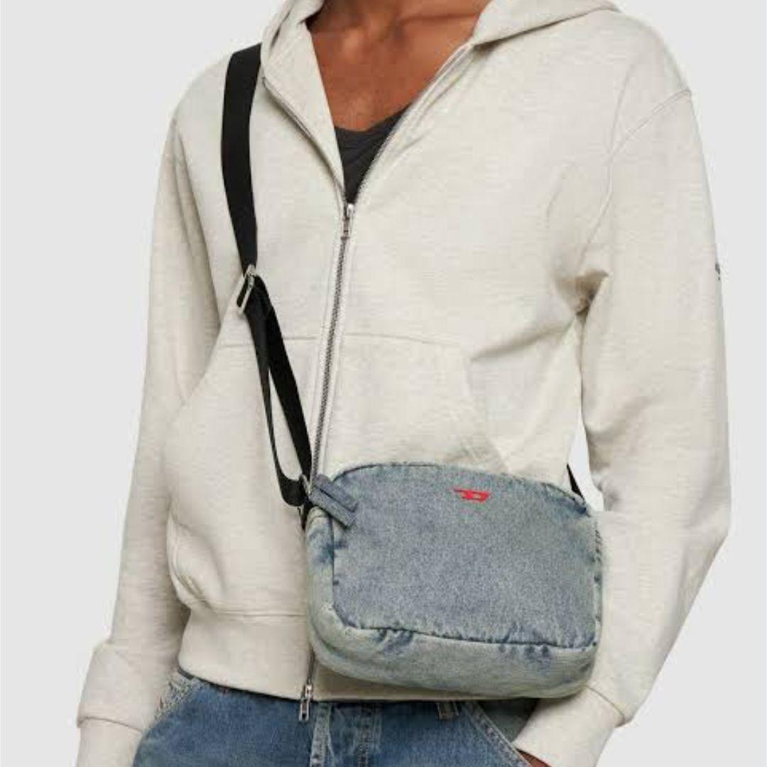 【極美品】DIESEL ディーゼル カメラバッグ ショルダーバッグ 近年モデル