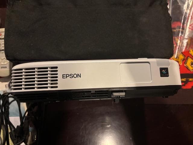 【中古】EPSON プロジェクター EB-1725 3000lm XGA 美品