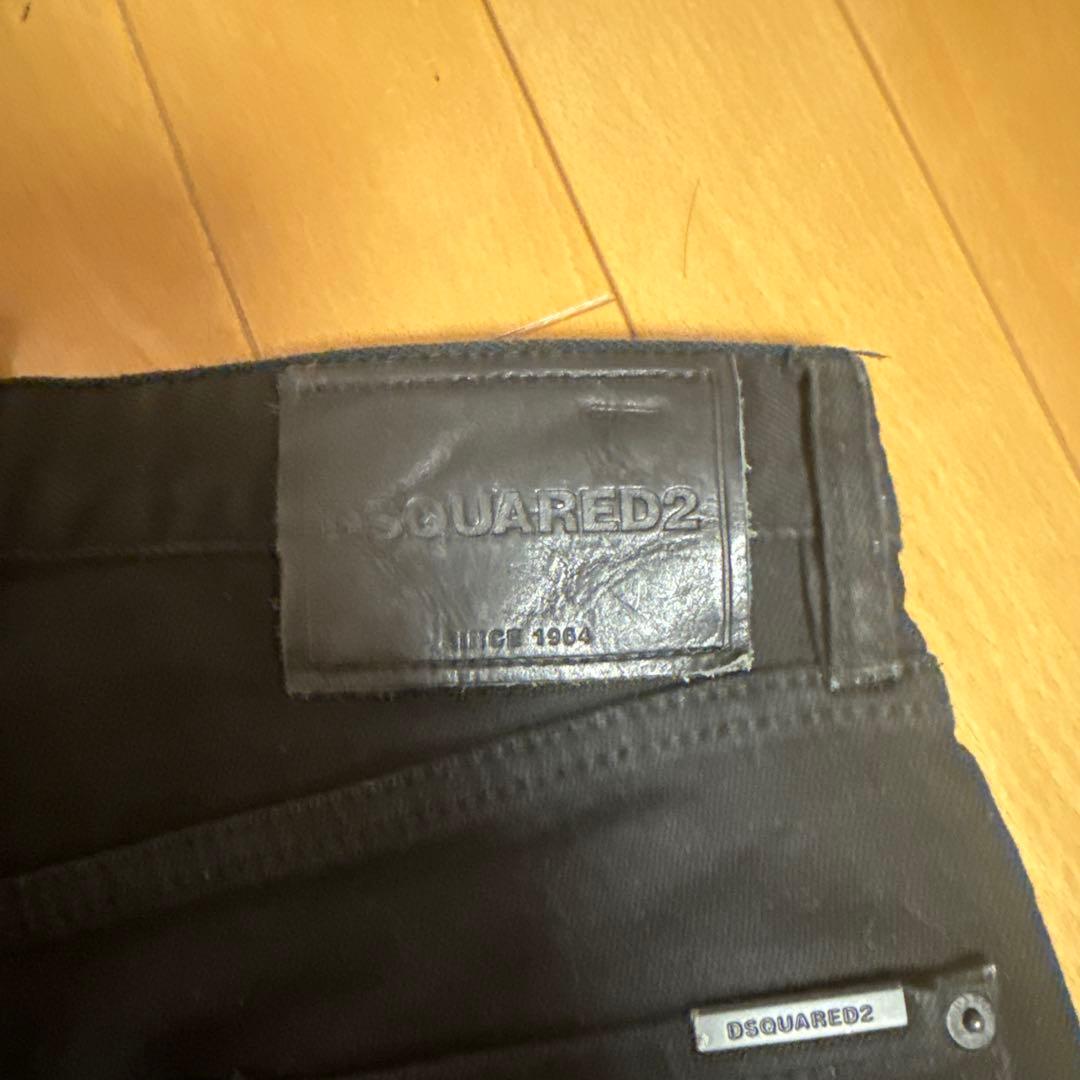 DSQUARED2 ブラック ショートパンツ