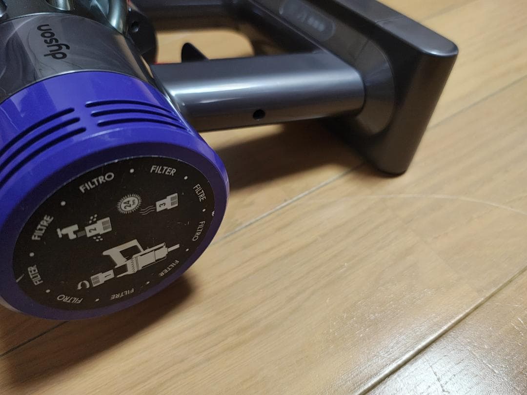 ダイソン★コードレス掃除機★V10本体★ＳV12★バッテリー新品と同等★10