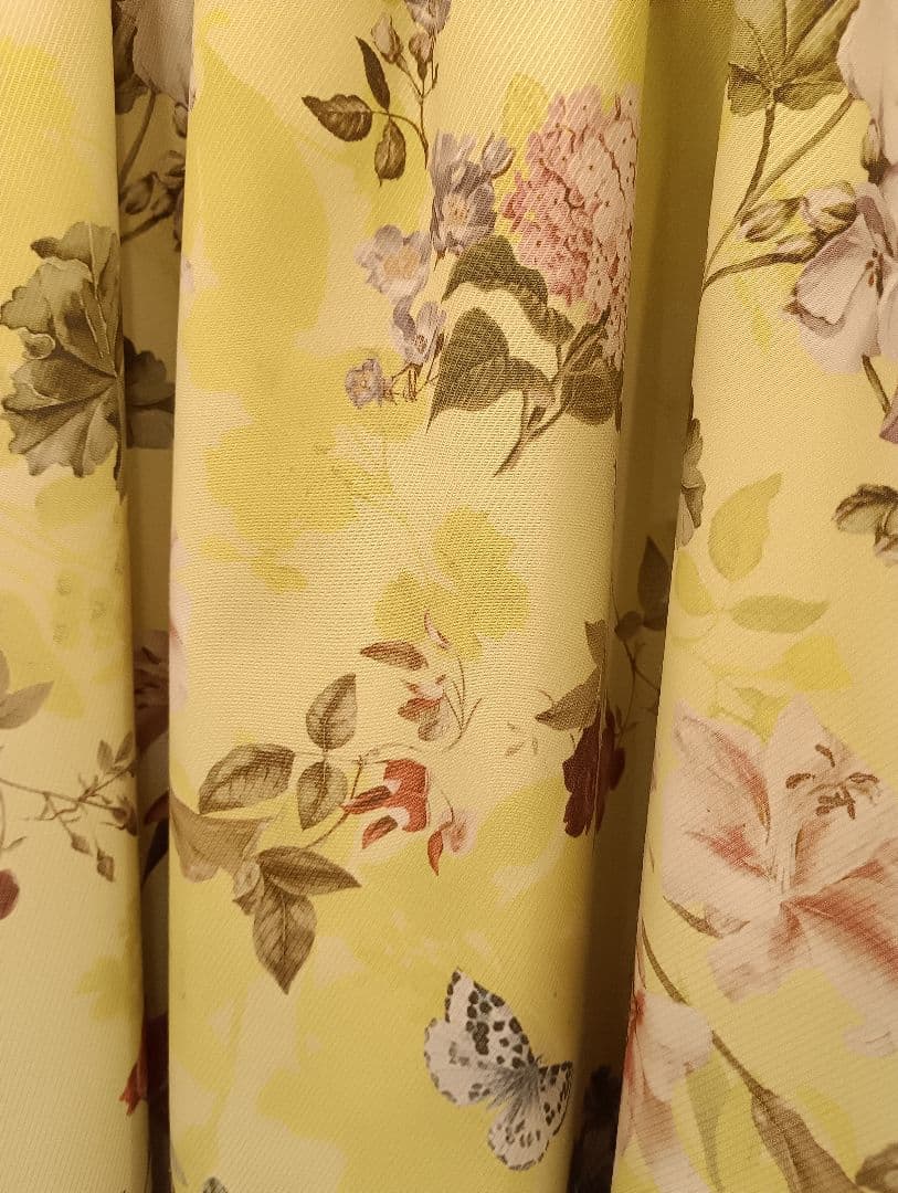 美品　アンドクチュール　花柄ワンピース　リボン