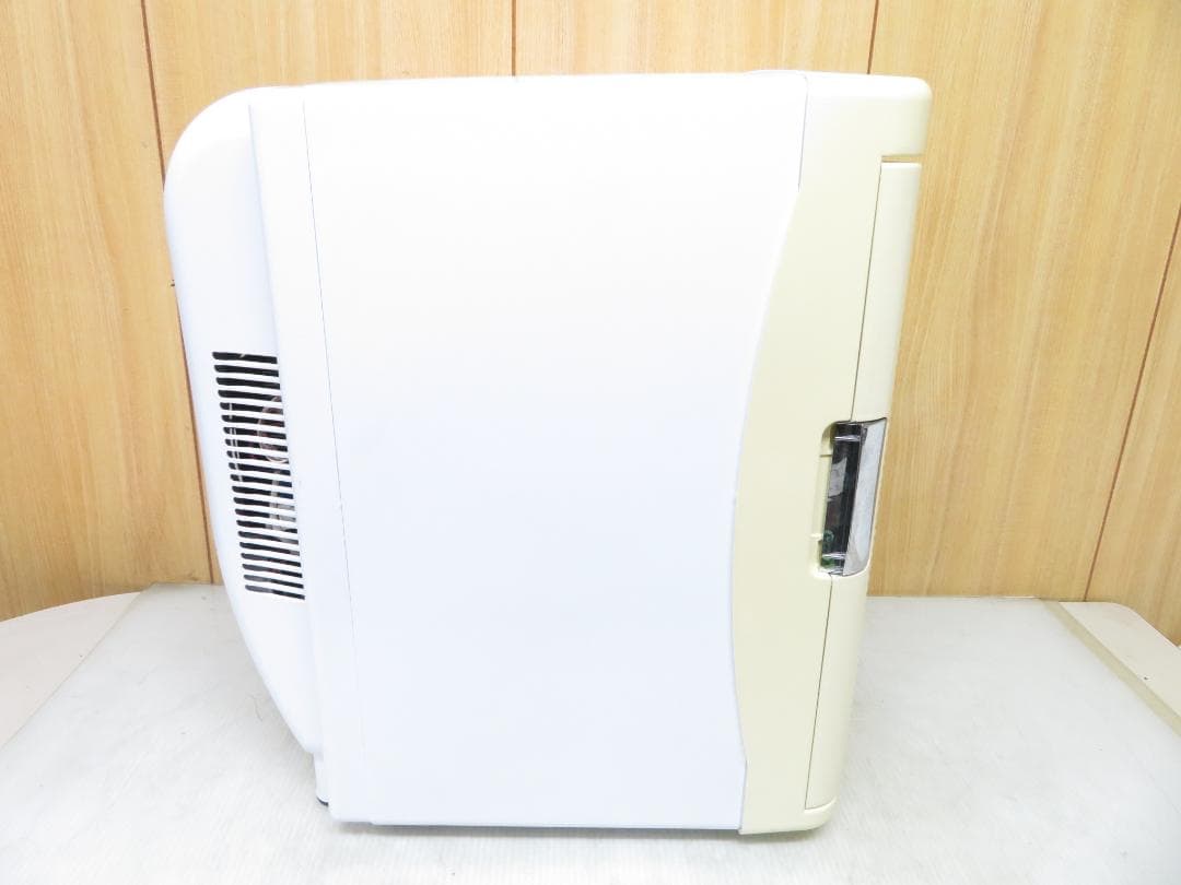 VERSOS ベルソス 冷温庫 25L ホワイト VS-404WH/BK