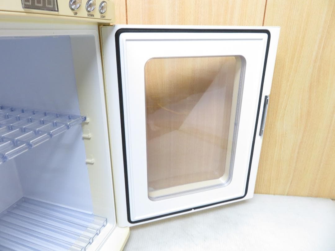 VERSOS ベルソス 冷温庫 25L ホワイト VS-404WH/BK