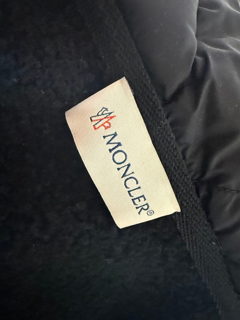 MONCLER フード付きダウンジャケット ブラック