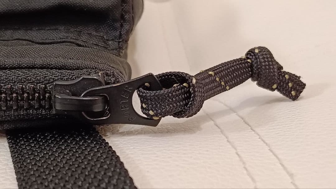 PORTER ブラック ショルダーバッグ 　サコッシュ