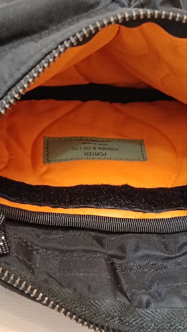 PORTER ブラック ショルダーバッグ 　サコッシュ