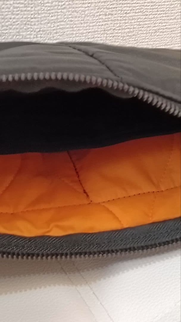 PORTER ブラック ショルダーバッグ 　サコッシュ