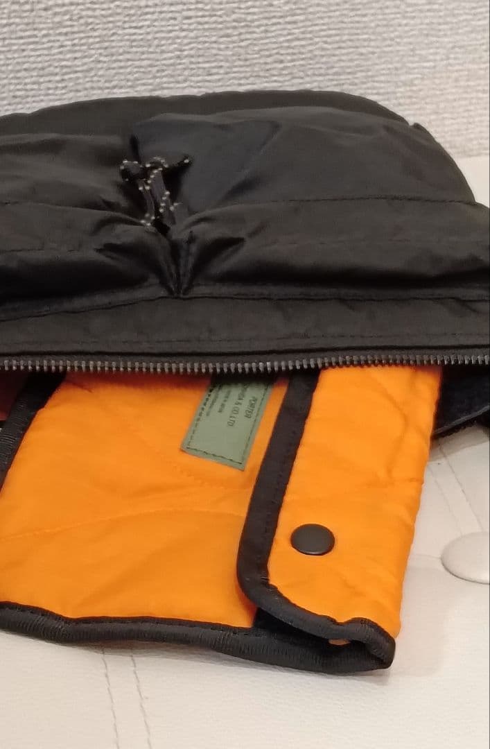 PORTER ブラック ショルダーバッグ 　サコッシュ