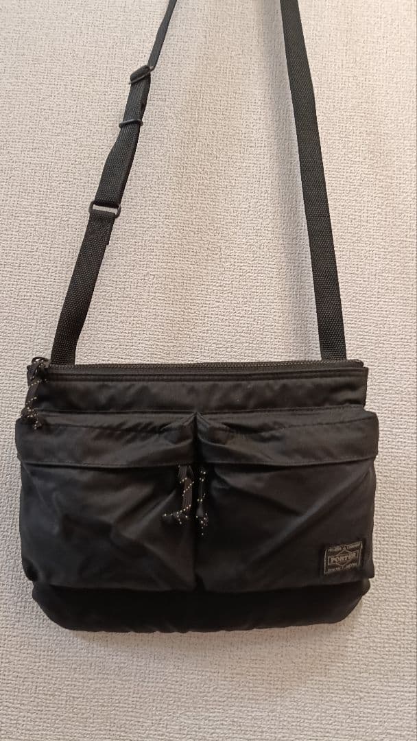 PORTER ブラック ショルダーバッグ 　サコッシュ