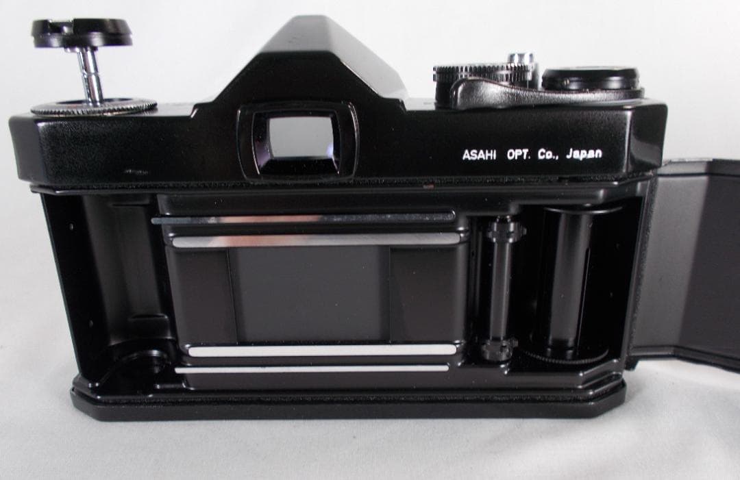 フィルムカメラ 整備済　Pentax SP　+ レンズ f/1.4　K263