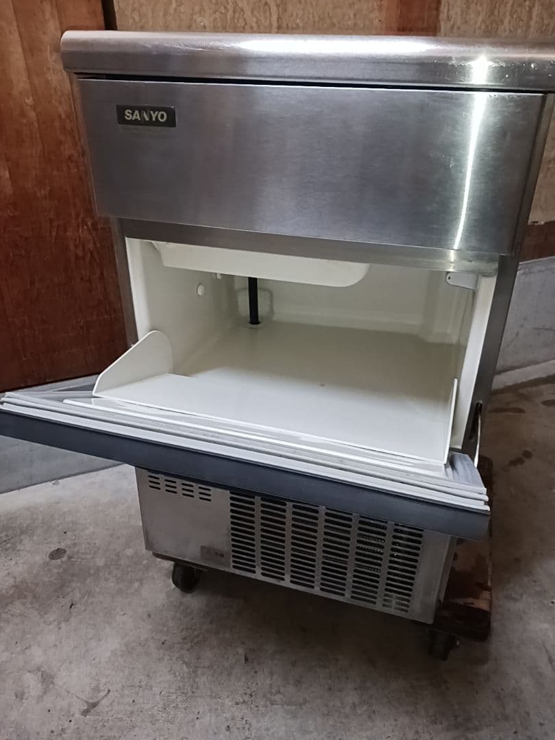 SANYO　業務用製氷機　SIM-S38　ホシザキ