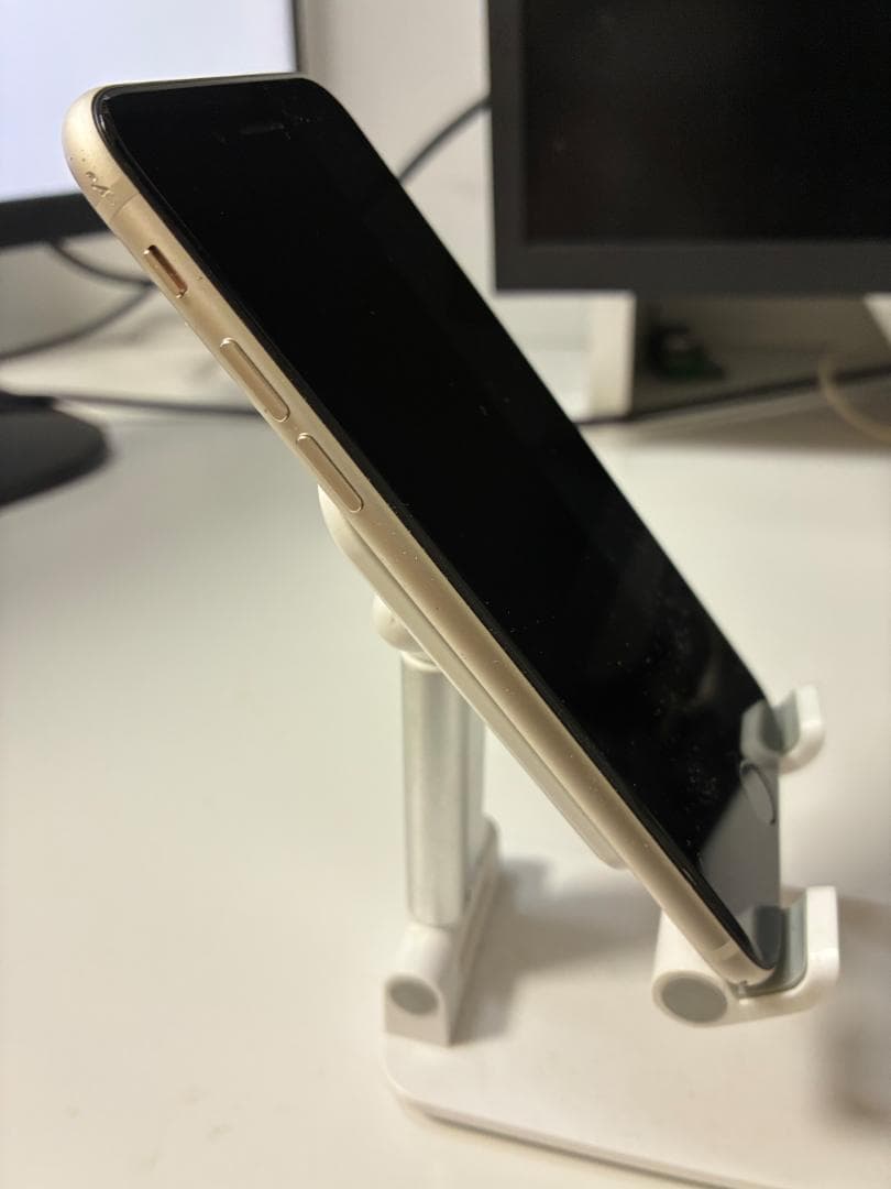 iPhone SE（第3世代）スターライト 64GB SIMフリー