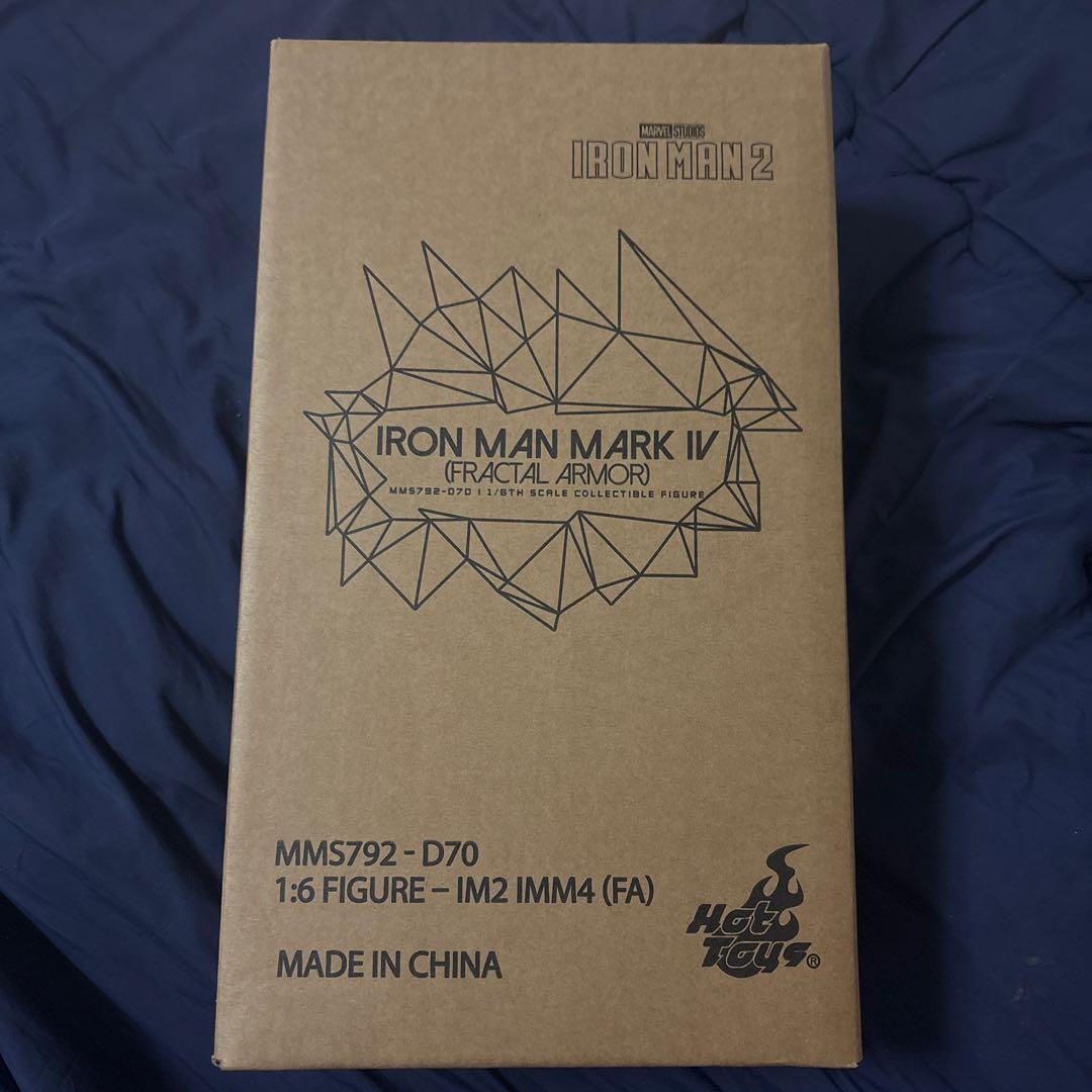 アイアンマン2 1/6スケールフィギュア　アイアンマン・マーク4プリズムアーマー