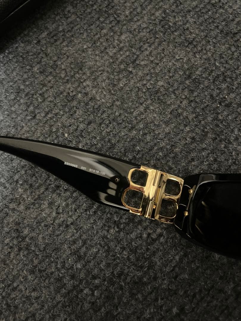 ジヨン着用　BALENCIAGA サングラス