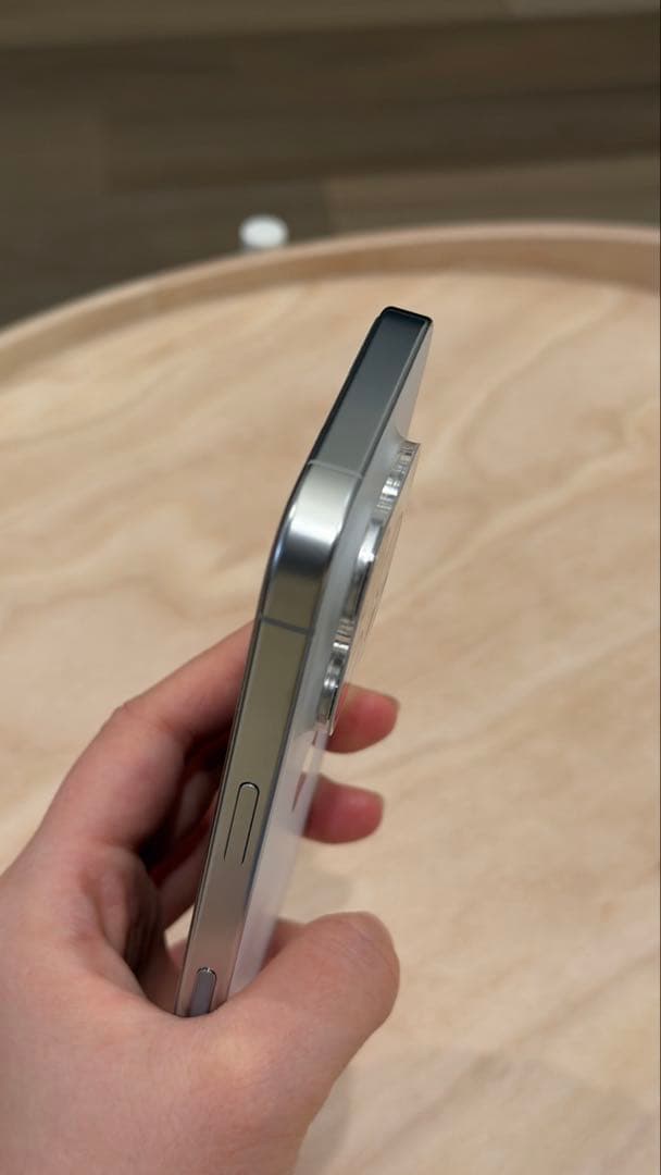 Apple iPhone 16Pro ホワイトチタニウム512GB SIMフリー