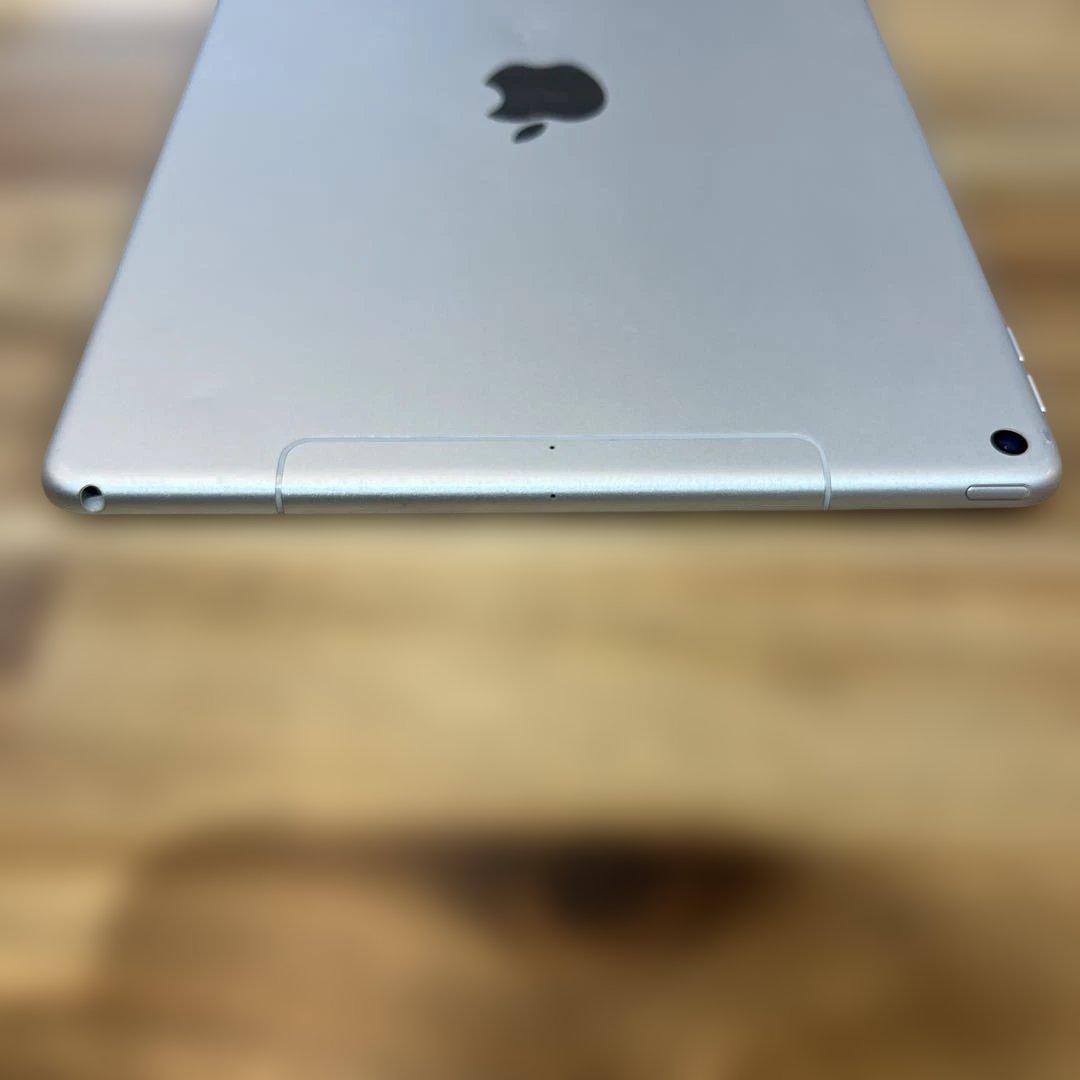 K1527 SIMフリー　iPad Air 第三代　64GB