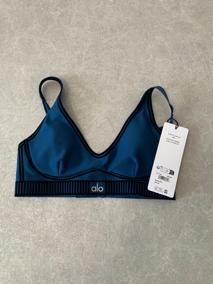 alo YOGA ブラトップ + エアリフトハイウエスト7/8レギンス