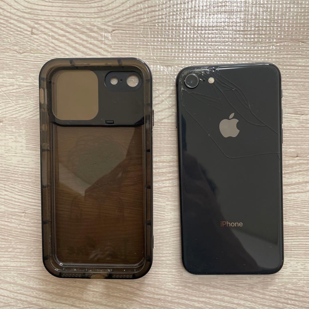 iPhone 8 256 docomoバッテリー87