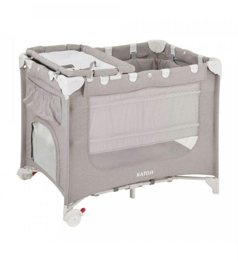 カトージ　ポータブルベビーベッド グレー おむつ替え台付き