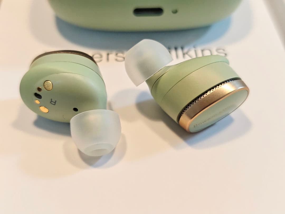 Bowers & Wilkins Pi8 (ジェイド・グリーン)