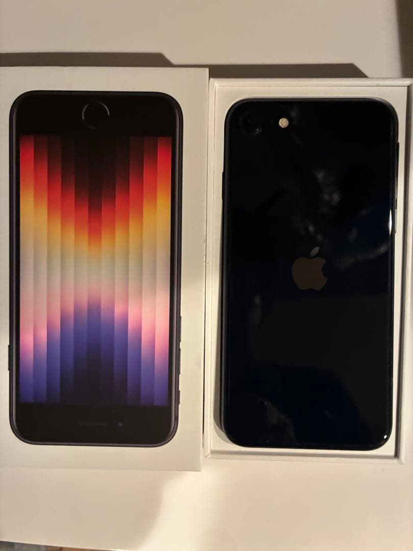 Apple iPhone SE (第3世代) ミッドナイト