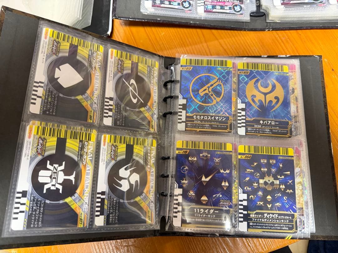 仮面ライダー　ガンバライド　ゴールドコンプ他多数カードとカードバトル機