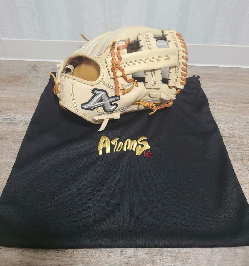 未使用　アトムズ（ATOMS） 硬式用グラブ 内野手用 野球グローブ 右投げ