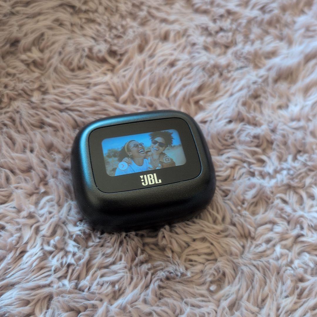 JBL　LIVE　BEAM3 　　　おまけでJBL有線付き