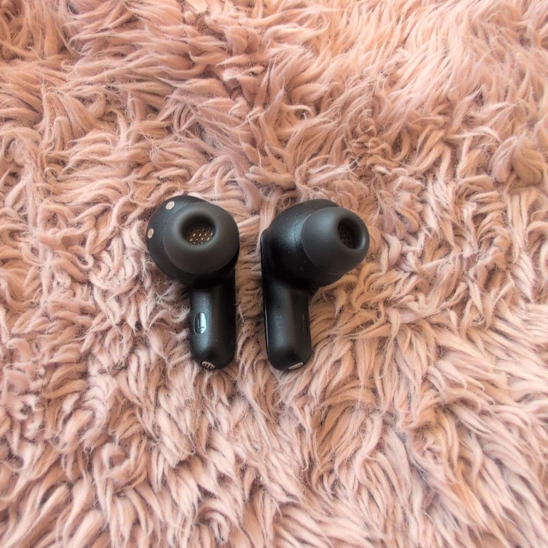 JBL　LIVE　BEAM3 　　　おまけでJBL有線付き