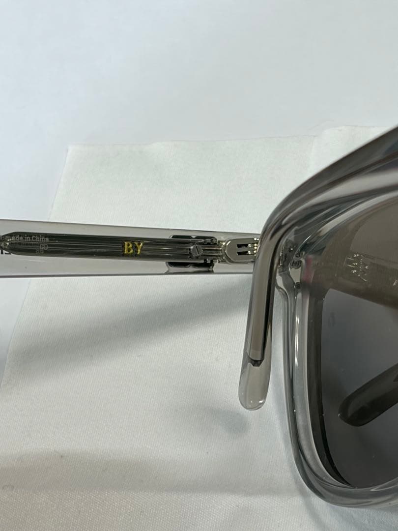 ジェントルモンスター　Gentle Monster BY 灰色　グレー