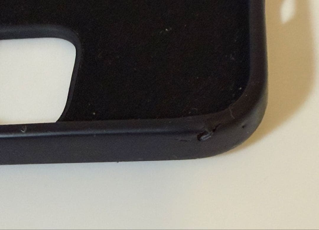 Apple iPhone 13 ブラック 本体