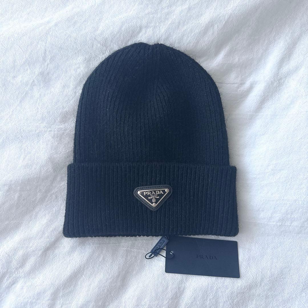 PRADA ノベルティ ニット帽 ブラック ビーニー 【未使用・美品】