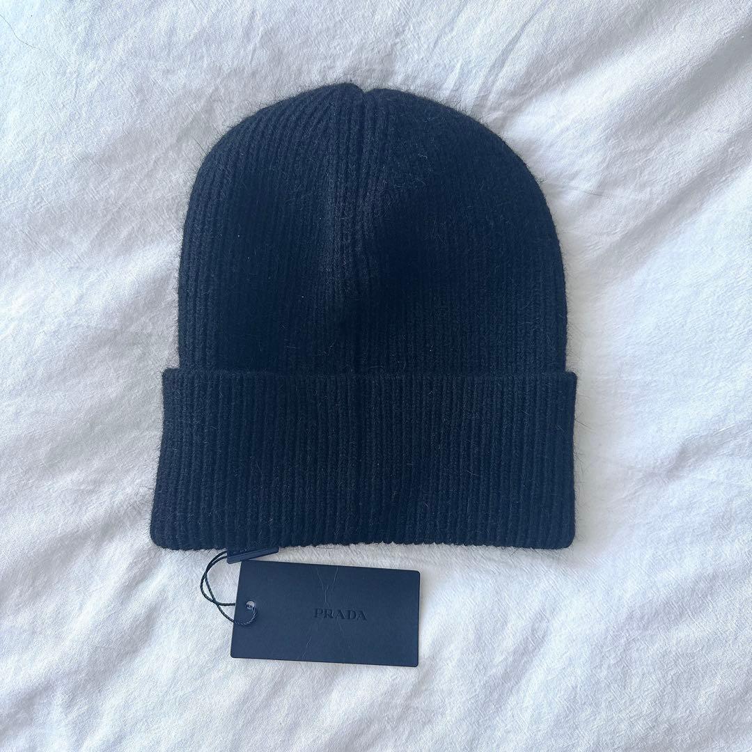 PRADA ノベルティ ニット帽 ブラック ビーニー 【未使用・美品】