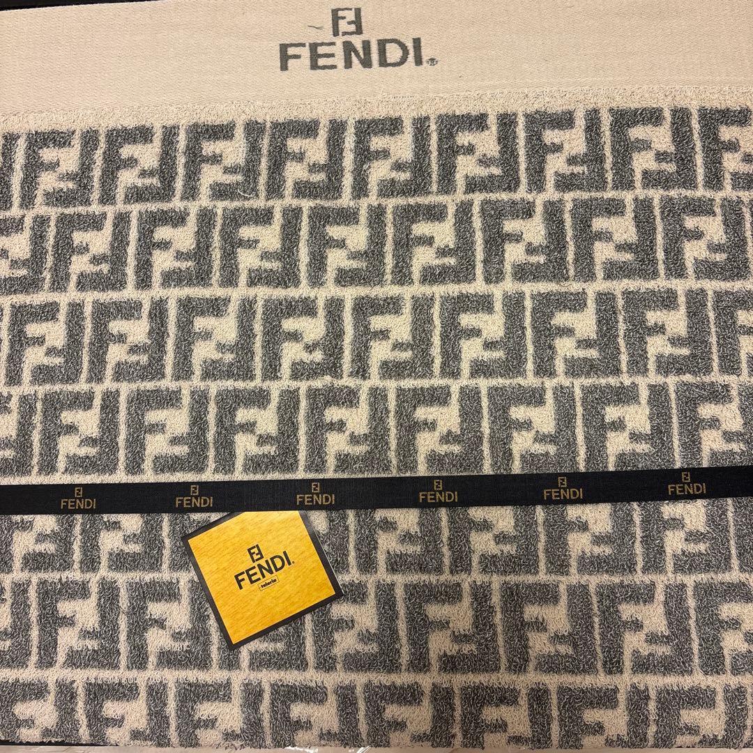 ◆FENDI フェンディ タオルケット ズッカ柄 FF柄 希少