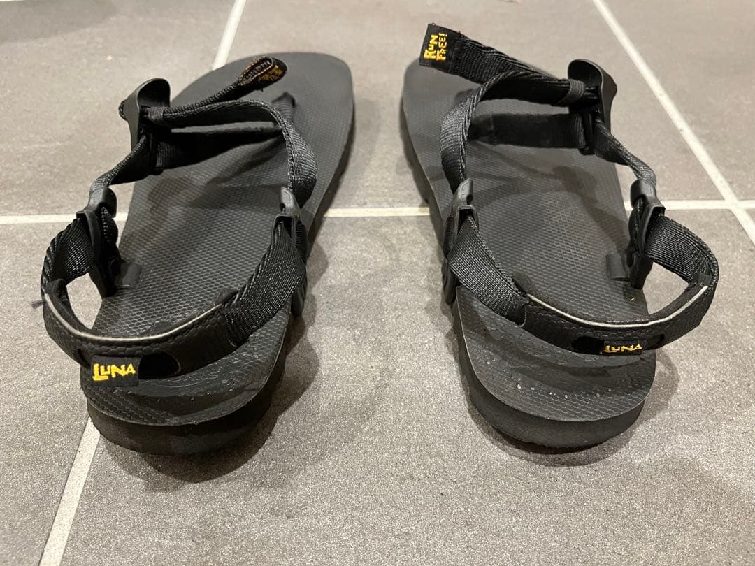 靴 LUNA SANDALS MONO WINGED EDITION