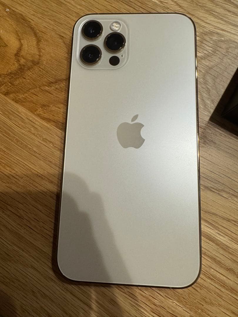 iPhone 12 Pro + MagSafeケース