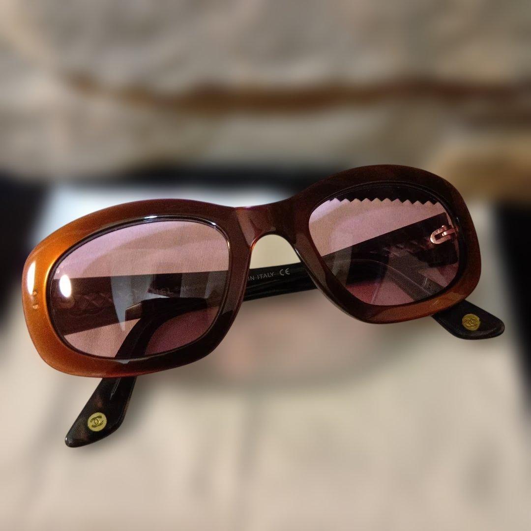 希少　シャネル　サングラス