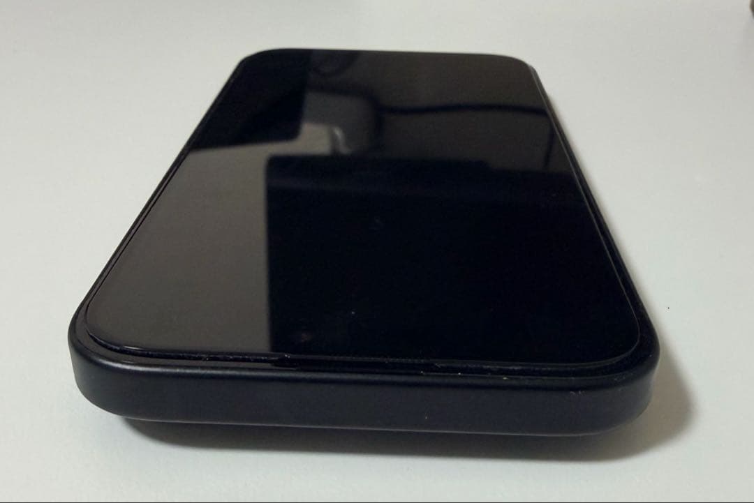 【期間限定値下げ】【極美品】iPhone 15 ブラック 本体 + おまけ付き