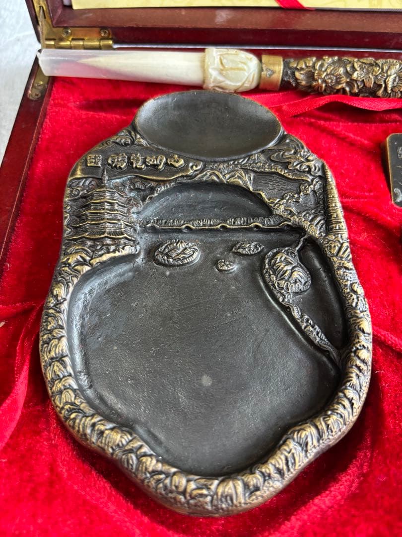 さくら専用出品です。 中国文房具セット　西湖文房銅硯　朱炳仁氏デザイン