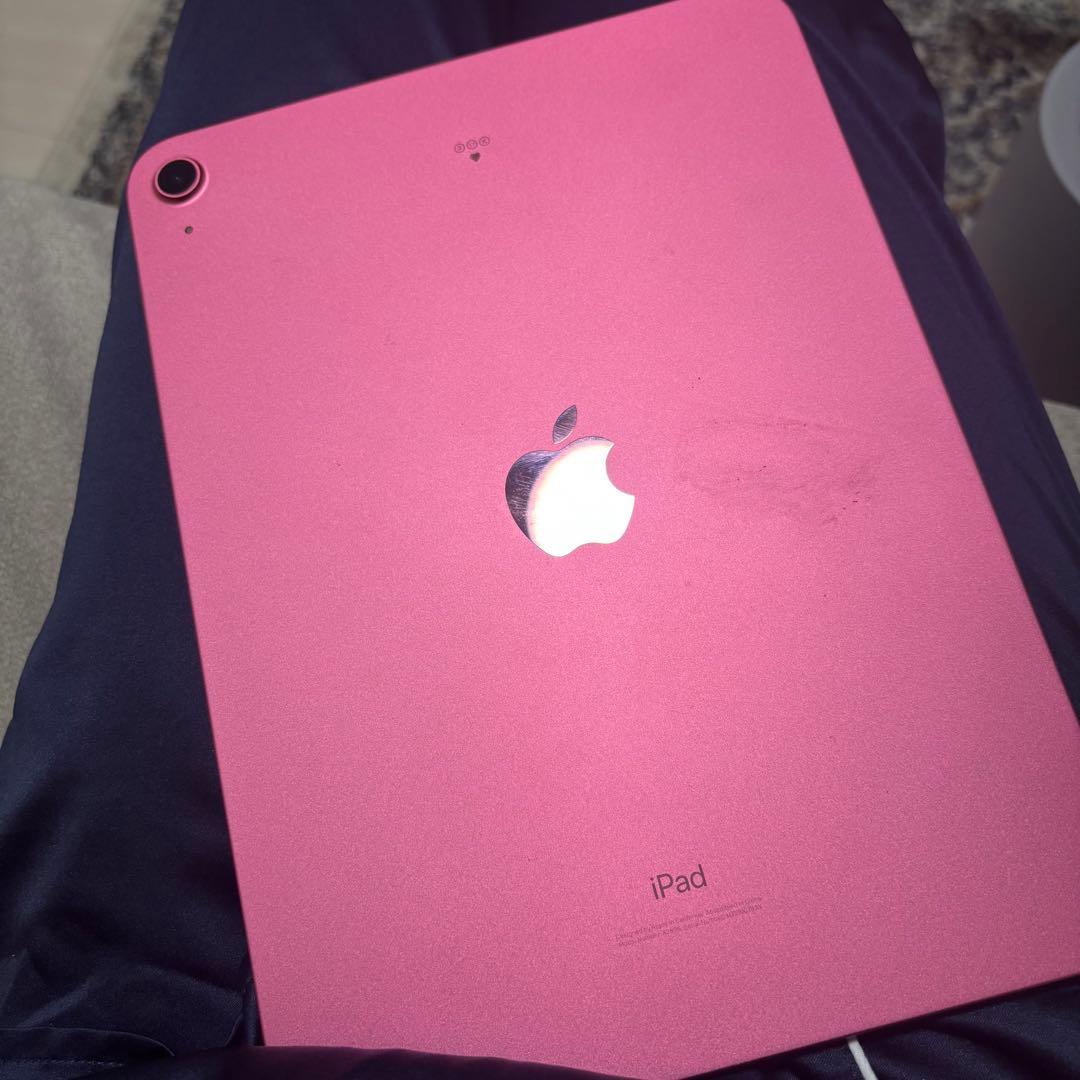 美品iPad 第10世代 256GB 刻印あり　バッテリー100%