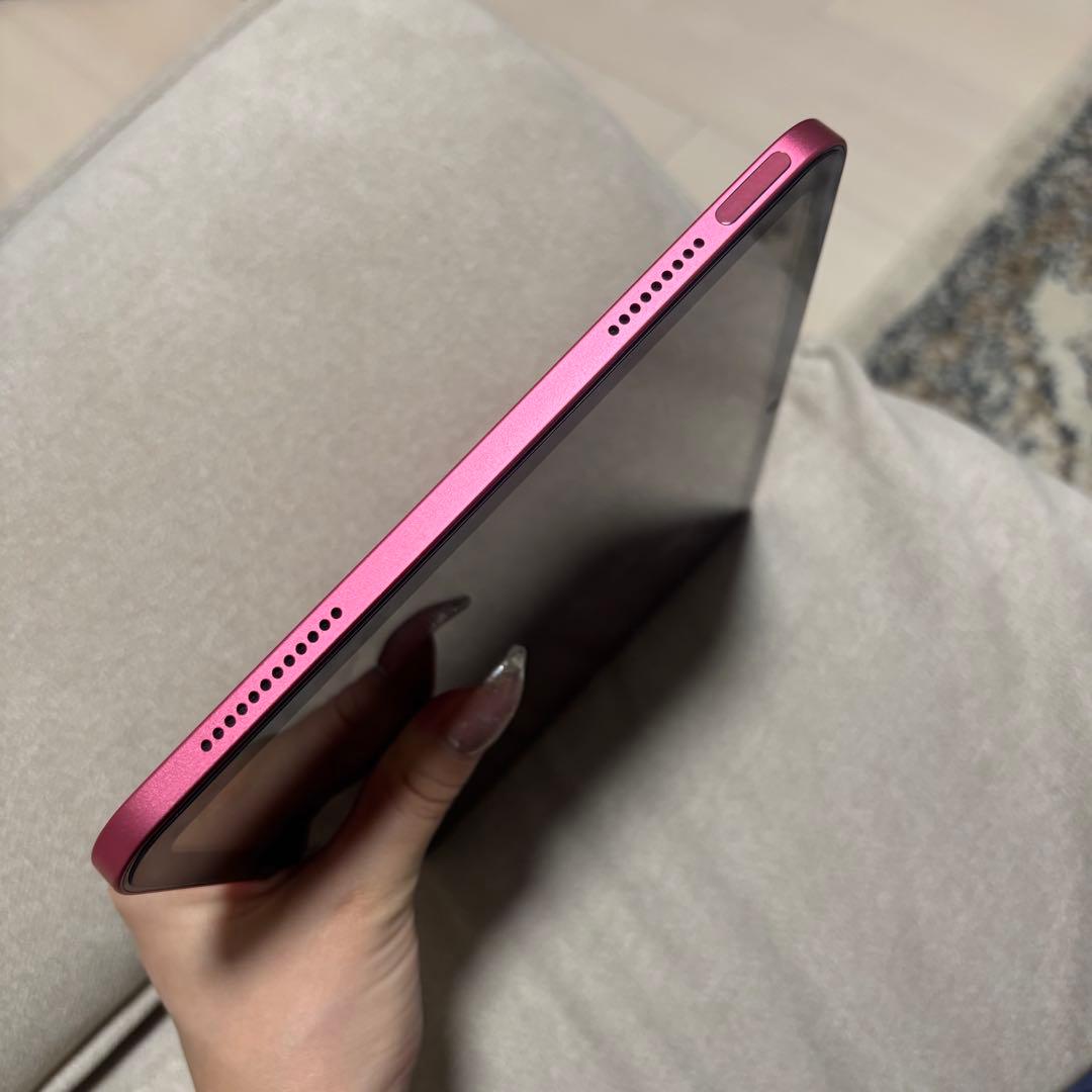 美品iPad 第10世代 256GB 刻印あり　バッテリー100%