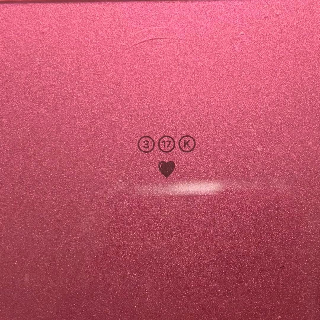 美品iPad 第10世代 256GB 刻印あり　バッテリー100%