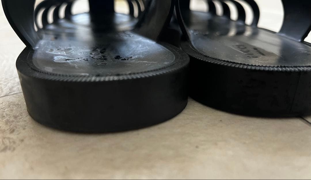 GUCCI ブラック グルカサンダル ラバーサンダル　サイズ8