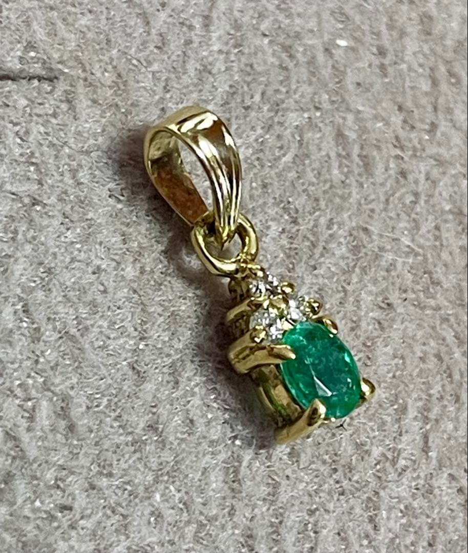 K18金 エメラルド ダイヤモンド ペンダントトップ