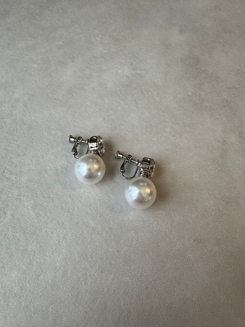 【美品】elizabeth bower パールイヤリング　ブライダル