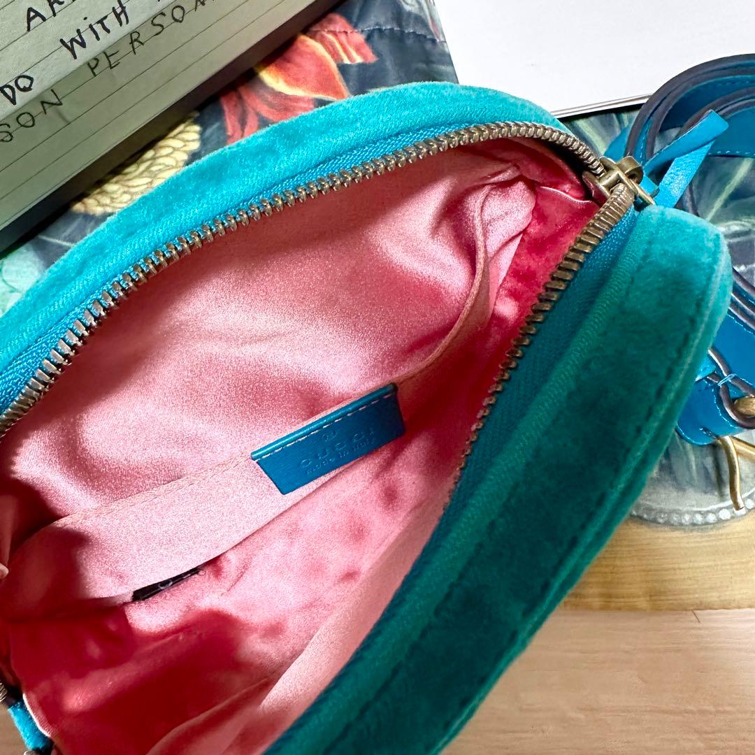 GUCCI　ベルトバッグ　グッチ　GGマーモント　ベルベット　グリーン
