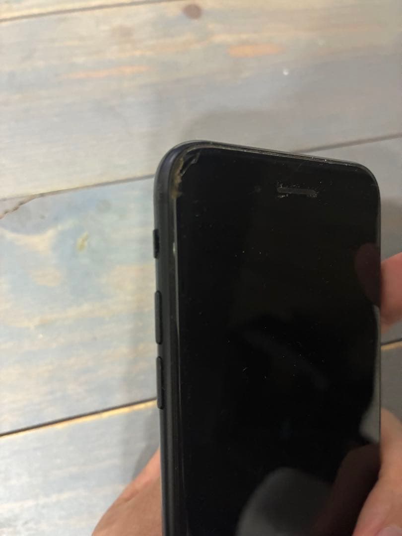 iPhone SE 第二世代ブラック 本体