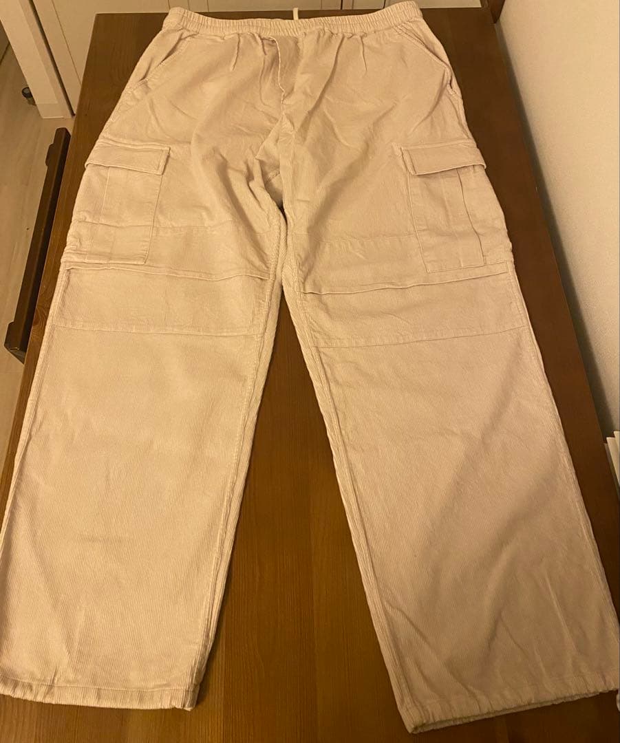 18East コーデュロイパンツ